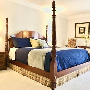 Samantha King Suite